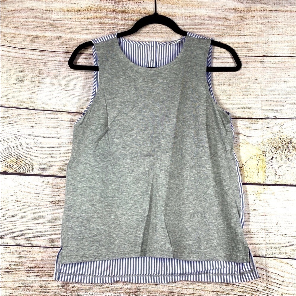 𝅺J. Crew Gray Top